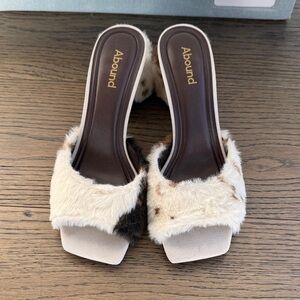 Abound Women's Faux Fur Mules - Cream and Brown